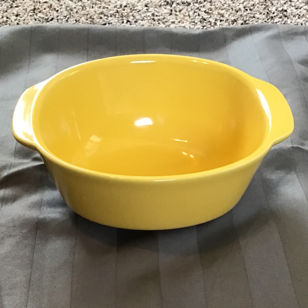 🦋 Yellow CorningWare Vintage Small Baker 20 oz
